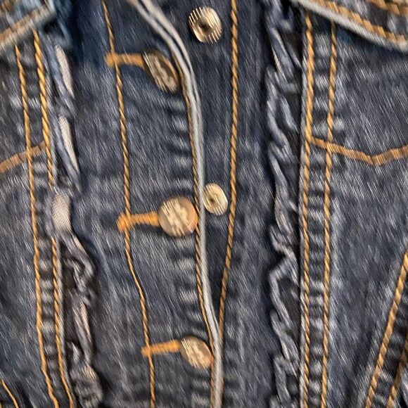 Toddler Girl Ruffle Denim Jean Jacket size 3T in EUC - Picture 3 of 5
